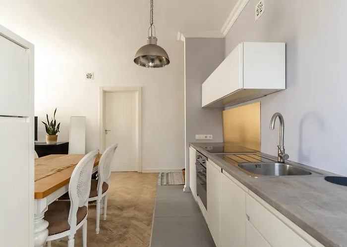 Concierge Grochowska * وارسو